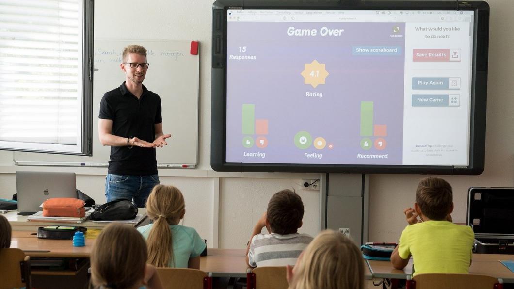 teacher-3765909_1280.jpg