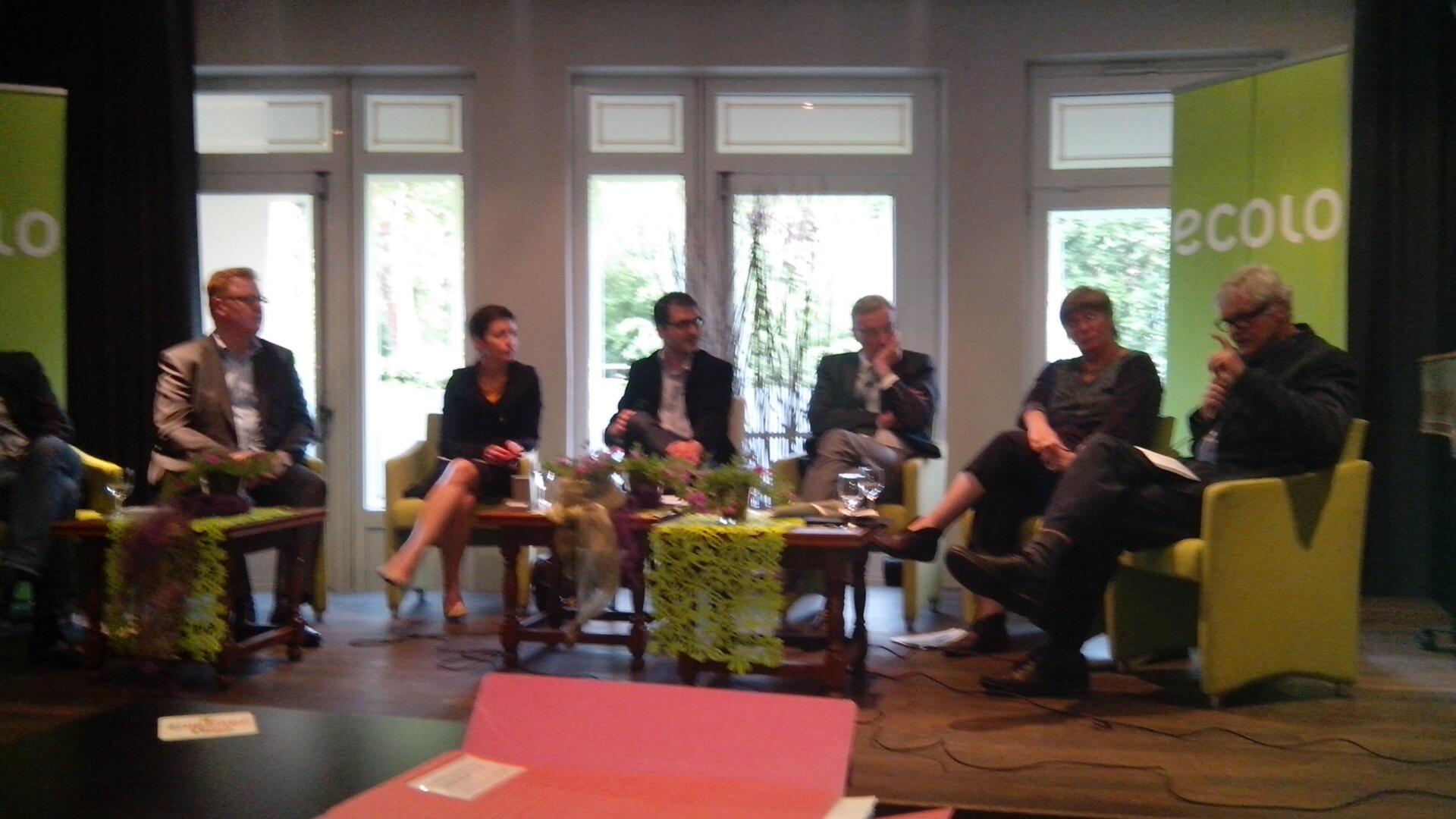TTIP forumdiscussie in eupen 27mei2015.jpg